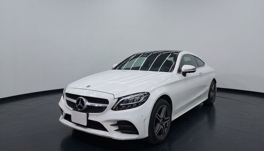 Mercedes Benz • Clase C