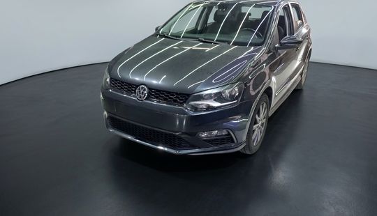 Volkswagen • Polo