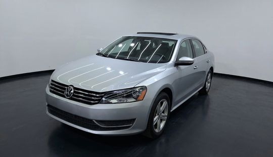 Volkswagen • Passat