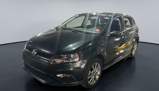 Volkswagen • Polo
