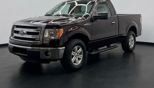 Ford • Lobo