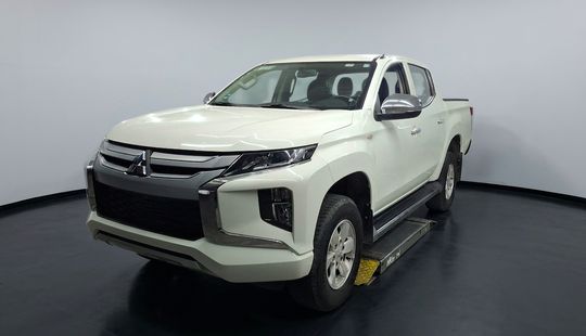 Mitsubishi • L200