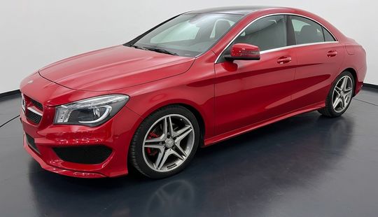 Mercedes Benz • Clase CLA