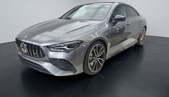 Mercedes Benz • Clase CLA