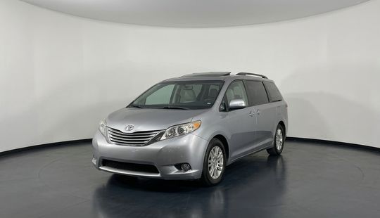 Toyota • Sienna
