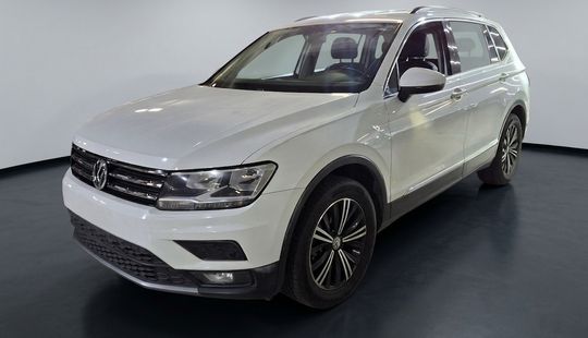 Volkswagen • Tiguan