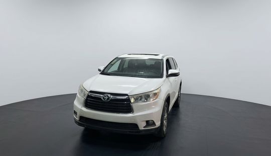 Toyota • Highlander