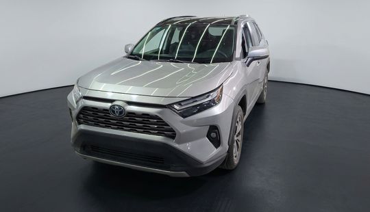 Toyota • RAV4