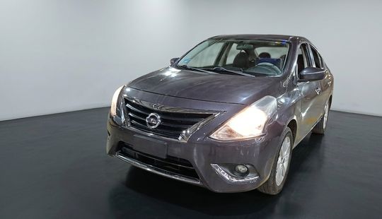 Nissan • Versa