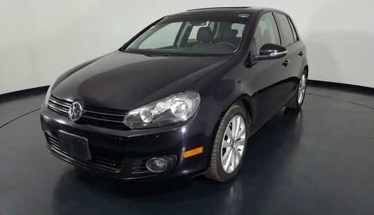 Volkswagen • Golf
