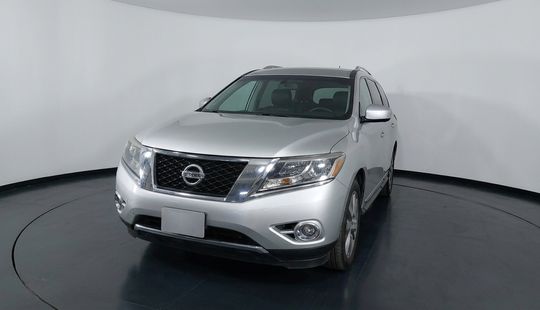Nissan • Pathfinder