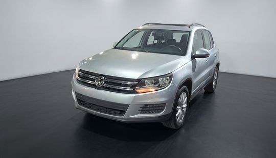 Volkswagen • Tiguan