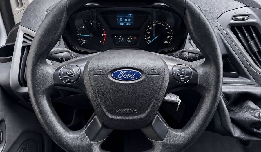 Ford Transit 2.2 DIESEL VAN CORTA AA Van 2022