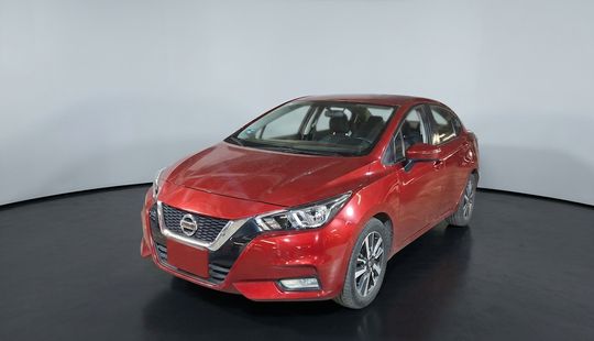 Nissan • Versa