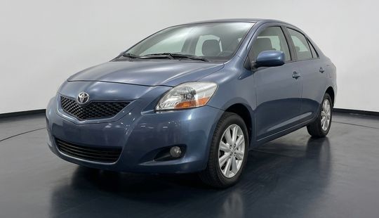 Toyota • Yaris