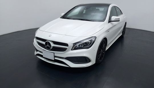 Mercedes Benz • Clase CLA