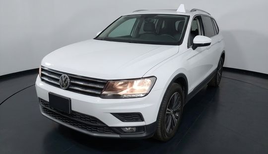 Volkswagen • Tiguan