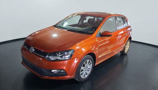 Volkswagen • Polo