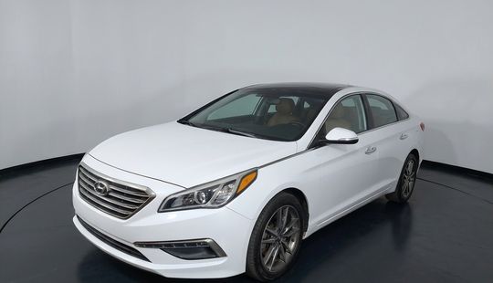 Hyundai • Sonata