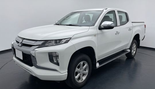 Mitsubishi • L200