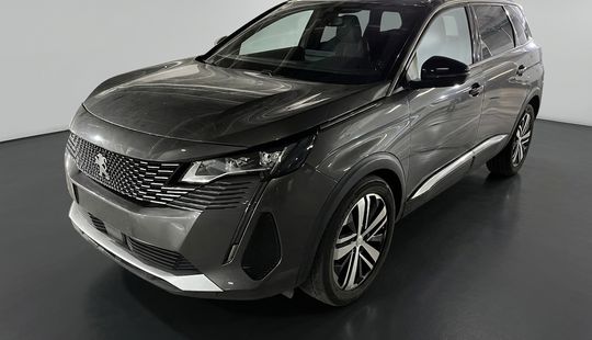 Peugeot • 5008