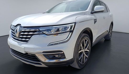 Renault • Logan
