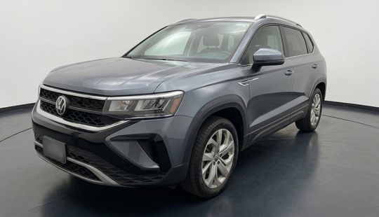 Volkswagen • Taos
