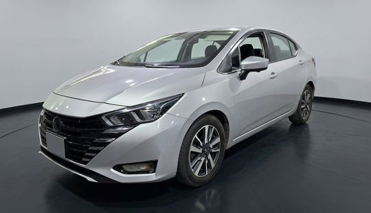 Nissan • Versa