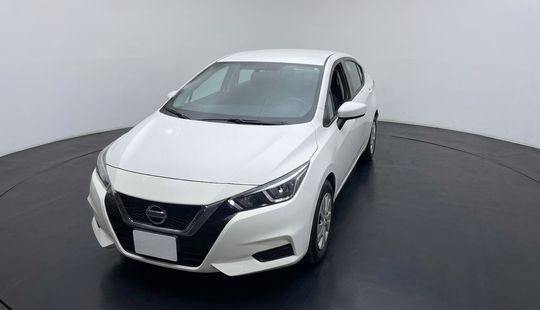 Nissan • Versa