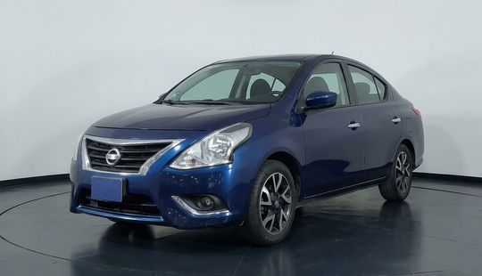 Nissan • Versa