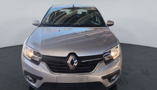 Renault • Logan