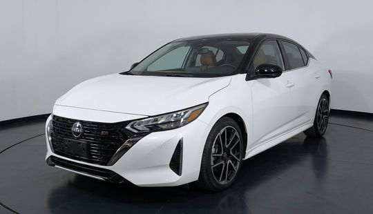 Nissan • Sentra
