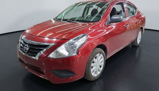 Nissan • Versa