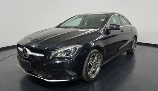 Mercedes Benz • Clase CLA