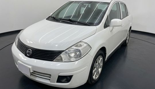 Nissan • Tiida
