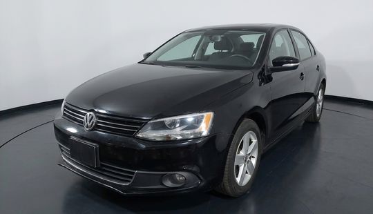 Volkswagen • Jetta