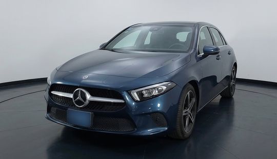 Mercedes Benz • Clase A