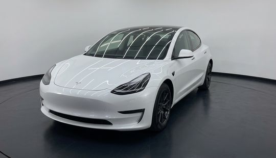 Tesla • Model 3