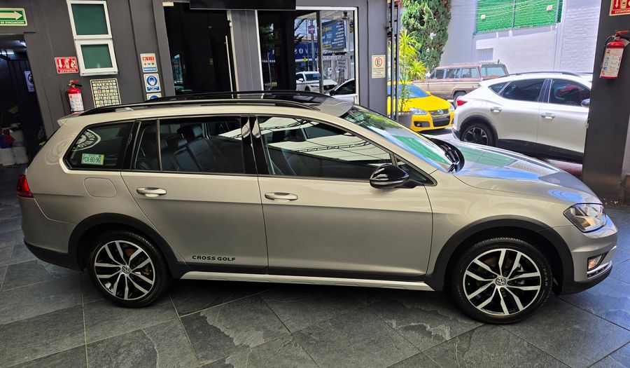 Volkswagen Golf Sportwagen 1.4 CROSSGOLF TECHO CORREDIZO Wagon 2017
