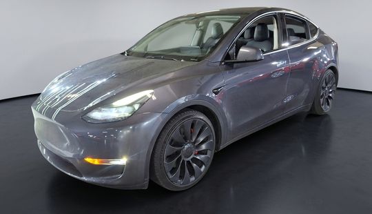 Tesla • Model Y