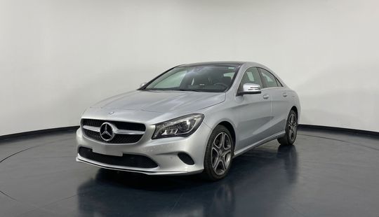 Mercedes Benz • Clase CLA
