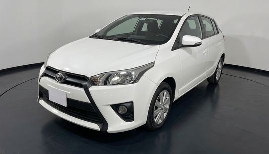 Toyota • Yaris