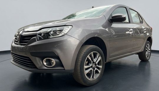 Renault • Logan