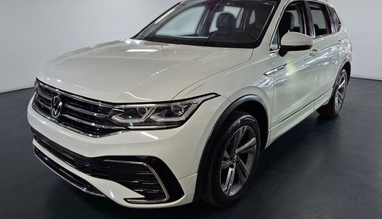 Volkswagen • Tiguan