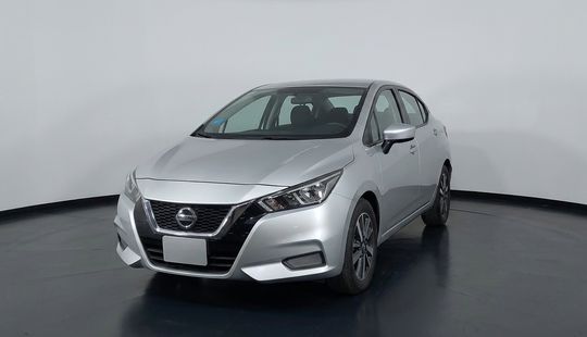 Nissan • Versa