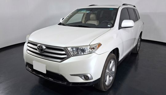 Toyota • Highlander