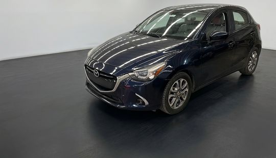 Mazda • Mazda 2