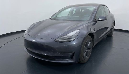 Tesla • Model 3