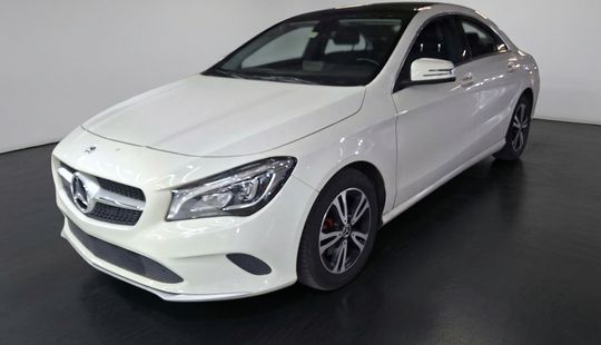 Mercedes Benz • Clase CLA