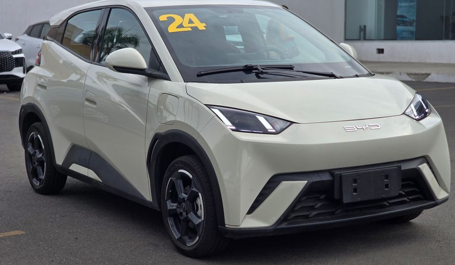 Byd Dolphin Mini BEV 38KWH PLUS AUTO Hatchback 2024